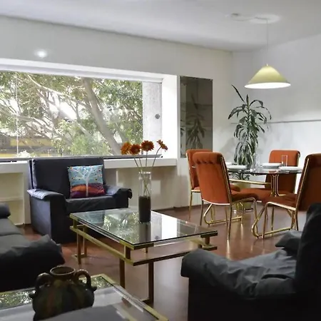Unbeatable Location Apt In The Heart Of Juarez
